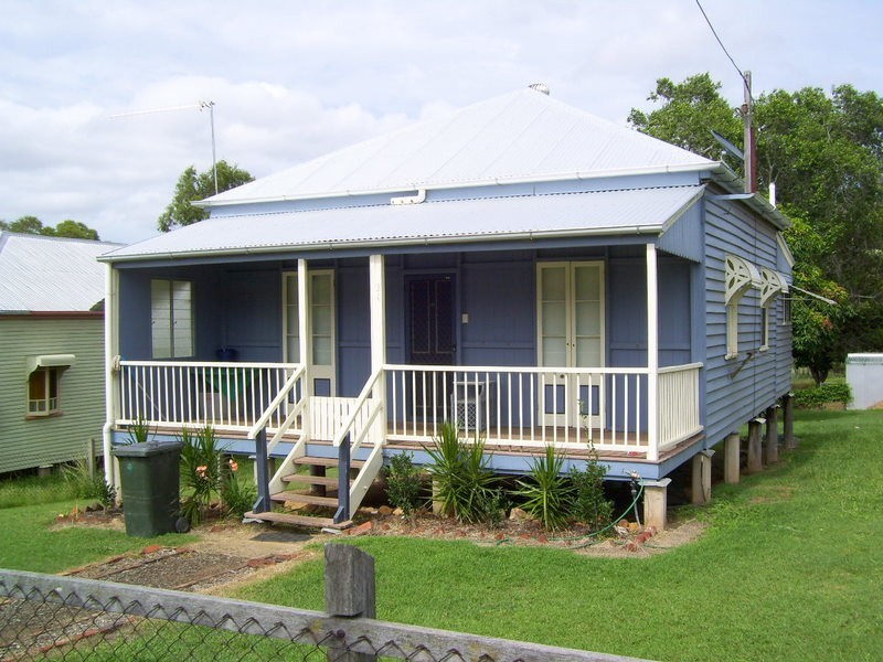 26 James St, Mount Morgan QLD 4714