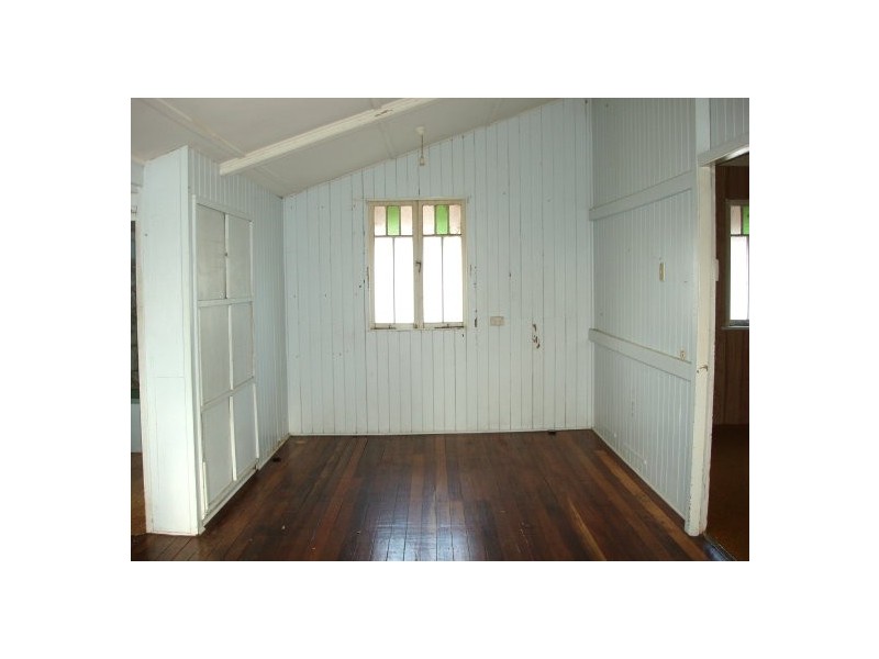 43  Dee St, Mount Morgan QLD 4714