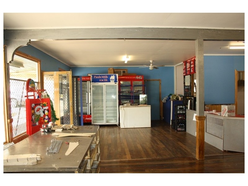 38 Central St, Mount Morgan QLD 4714