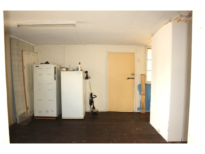 38 Central St, Mount Morgan QLD 4714