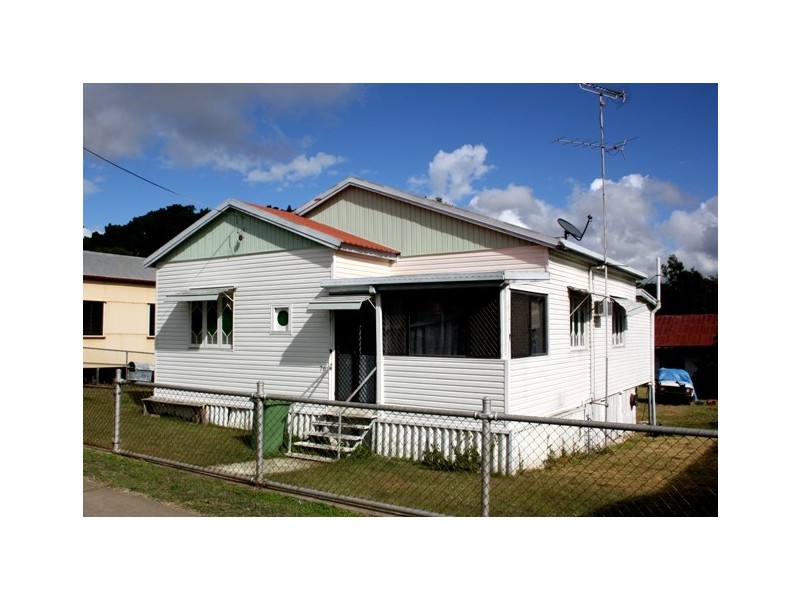 76 James St, Mount Morgan QLD 4714