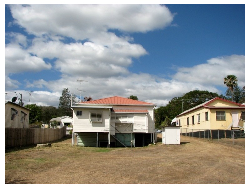 76 James St, Mount Morgan QLD 4714