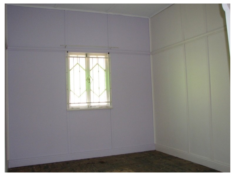 76 James St, Mount Morgan QLD 4714