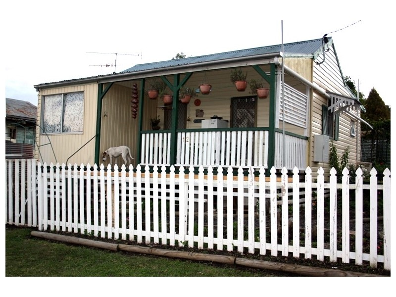 12 Forest St, Kalpowar QLD 4630