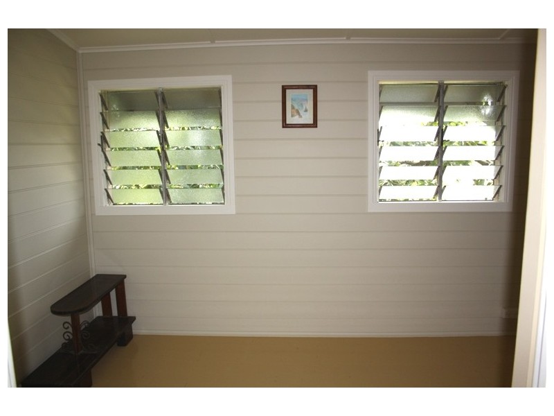 17 Hall St South, Mount Morgan QLD 4714