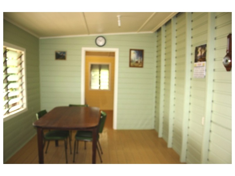 17 Hall St South, Mount Morgan QLD 4714