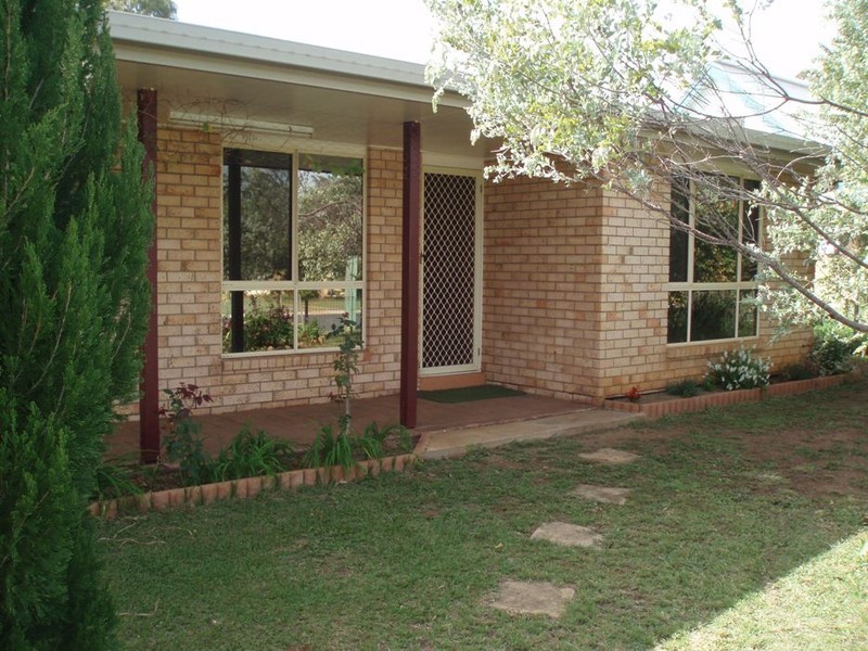 13 Buxton Drive, Gracemere QLD 4702