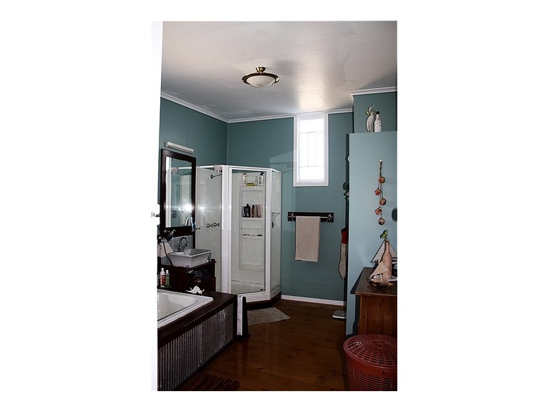 19 Gowdie St, Mount Morgan QLD 4714