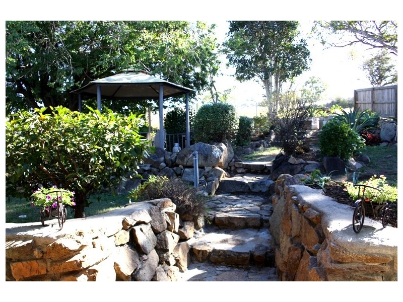 19 Gowdie St, Mount Morgan QLD 4714