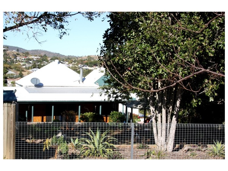 19 Gowdie St, Mount Morgan QLD 4714