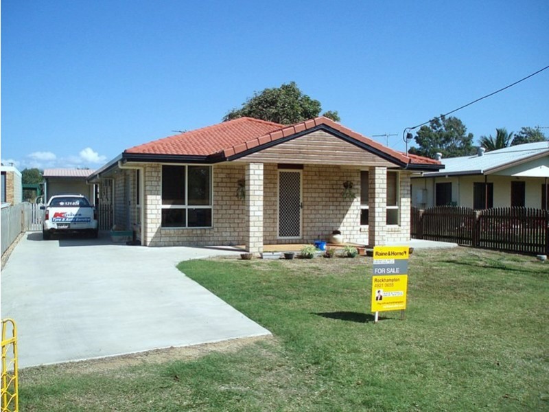 24 Limpus Avenue, Keppel Sands QLD 4702