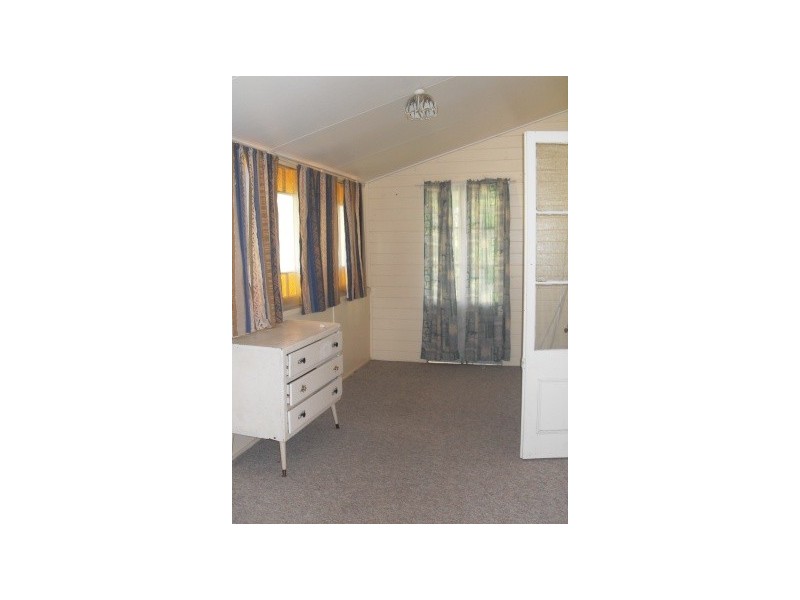 14 Grey Street, Mount Morgan QLD 4714