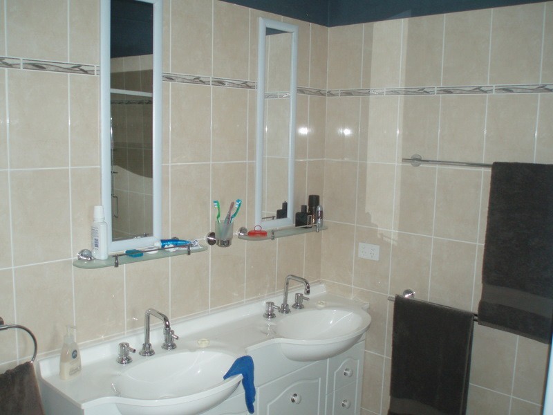 24 Macgregor Street, The Range QLD 4700