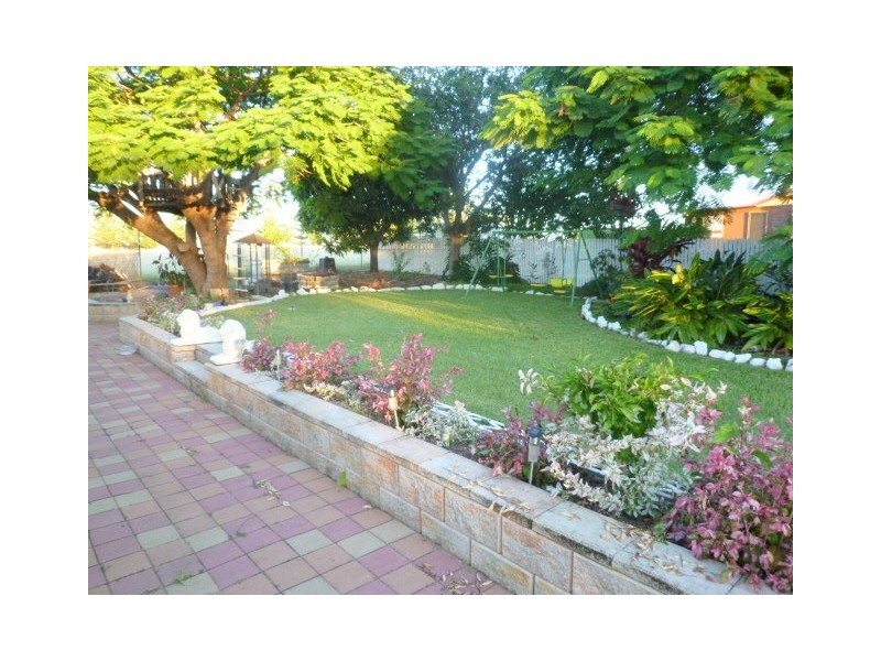 27 Breakspear Street, Gracemere QLD 4702