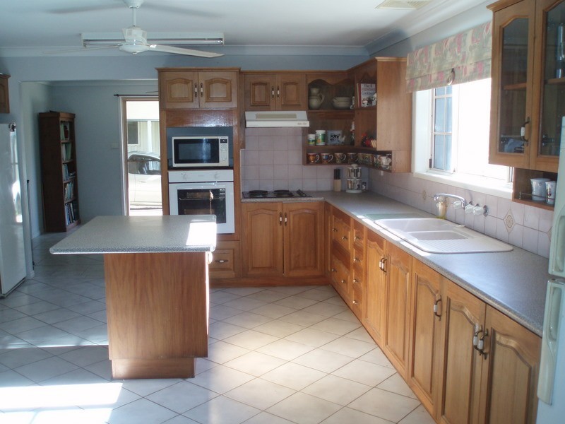 61 Scott Road, Alton Downs QLD 4702