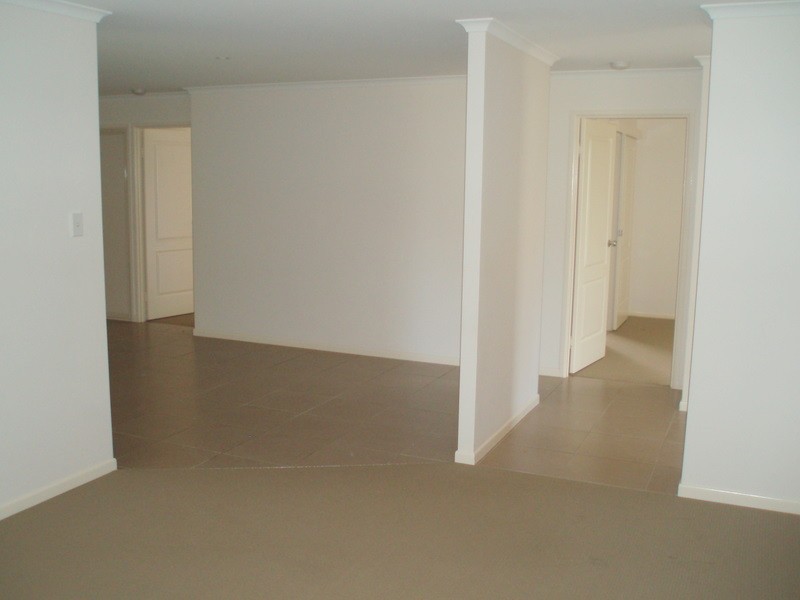 4 Doongarra Crescent, Gracemere QLD 4702