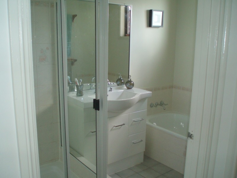 101 Bond Road, Alton Downs QLD 4702