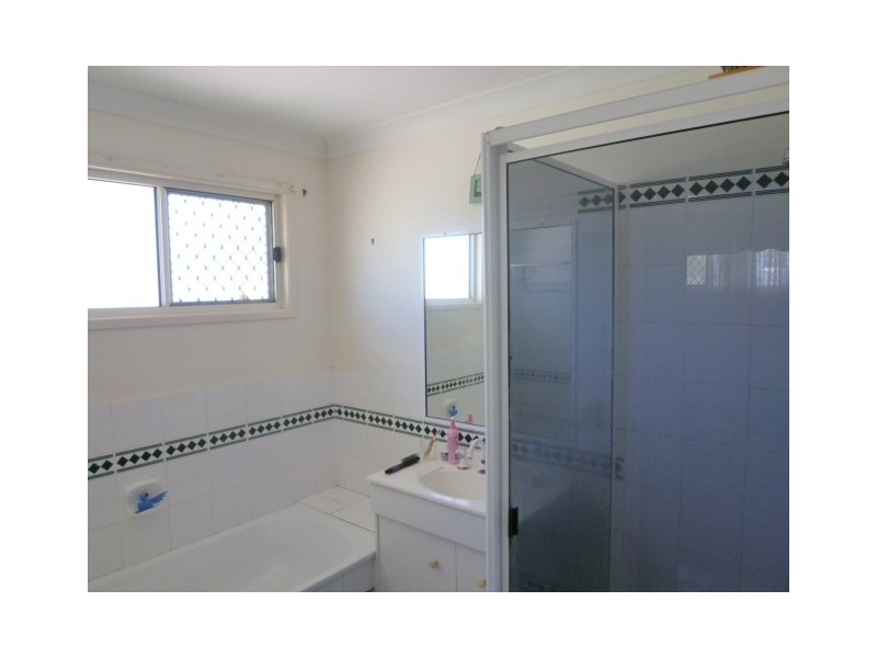 2 Rosewood Avenue, Gracemere QLD 4702