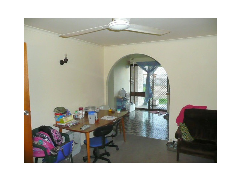 Unit 3/322 Warnock Street, Koongal QLD 4701