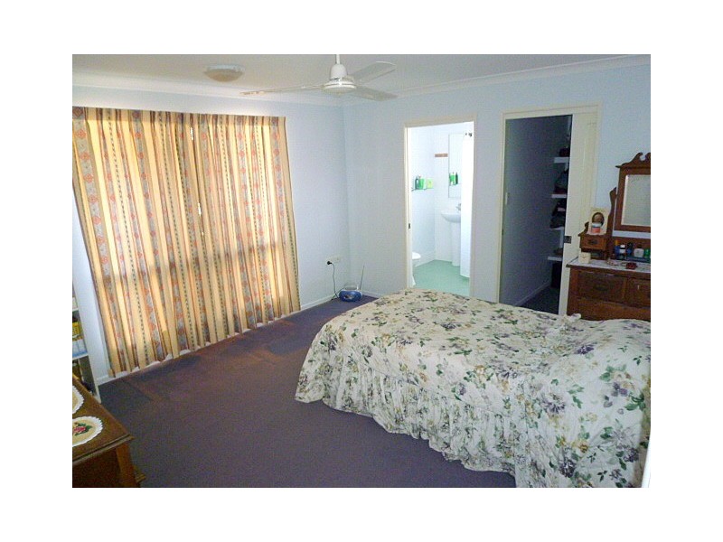 12 Poinciana Place, Gracemere QLD 4702