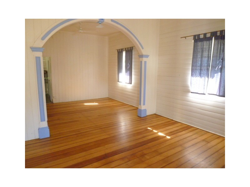 26 James Street, Mount Morgan QLD 4714