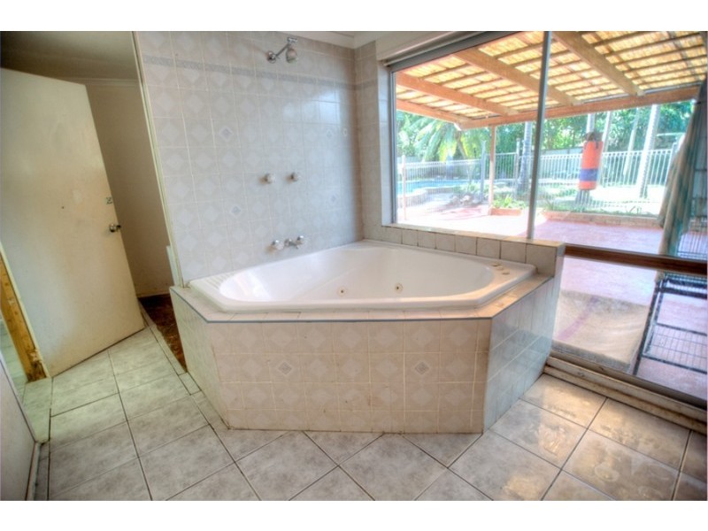 12 Dawes Street, Kawana QLD 4701