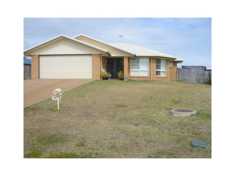 33 Seonaid Place, Gracemere QLD 4702
