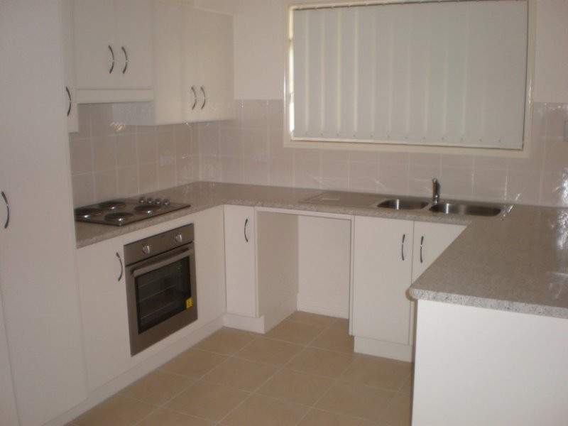 24 Riley Drive, Gracemere QLD 4702