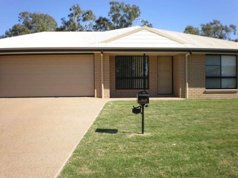 24 Riley Drive, Gracemere QLD 4702