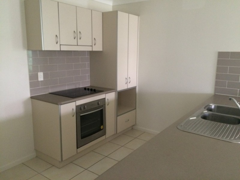 16 Tippett Crescent, Gracemere QLD 4702