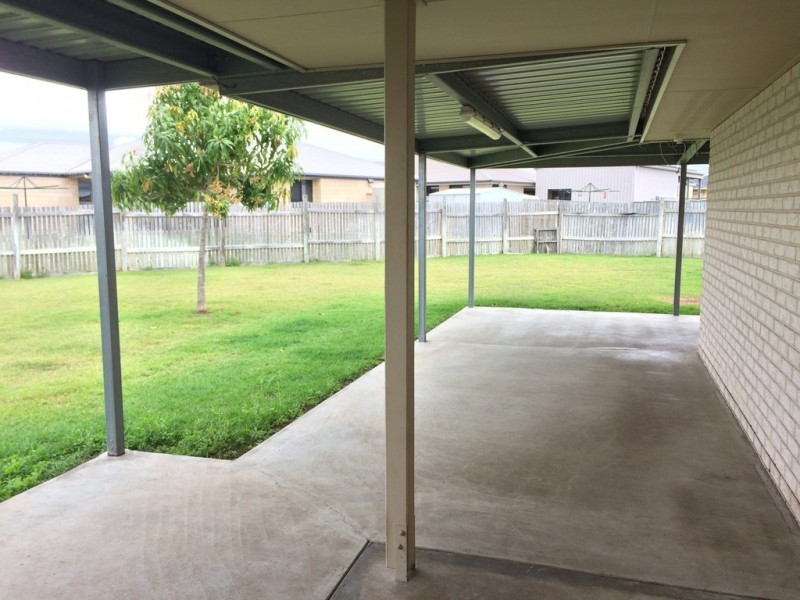 16 Tippett Crescent, Gracemere QLD 4702