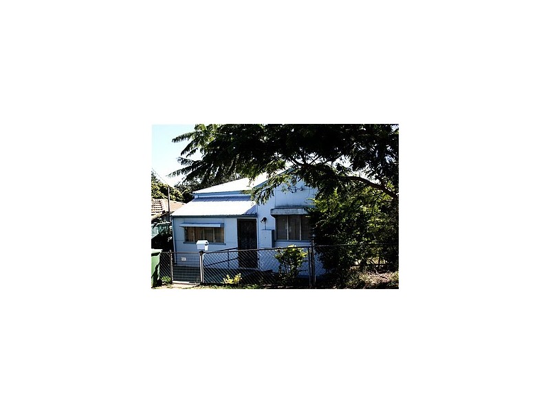 9 Gordon Street, Mount Morgan QLD 4714