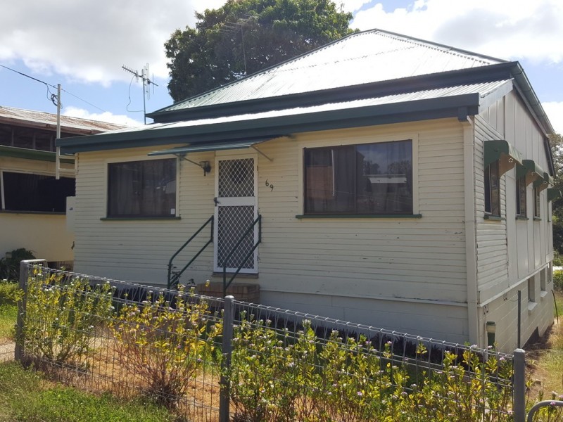 69 Dee Street, Mount Morgan QLD 4714