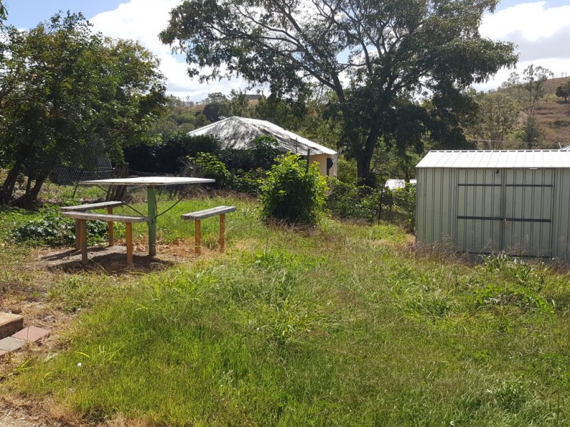 69 Dee Street, Mount Morgan QLD 4714