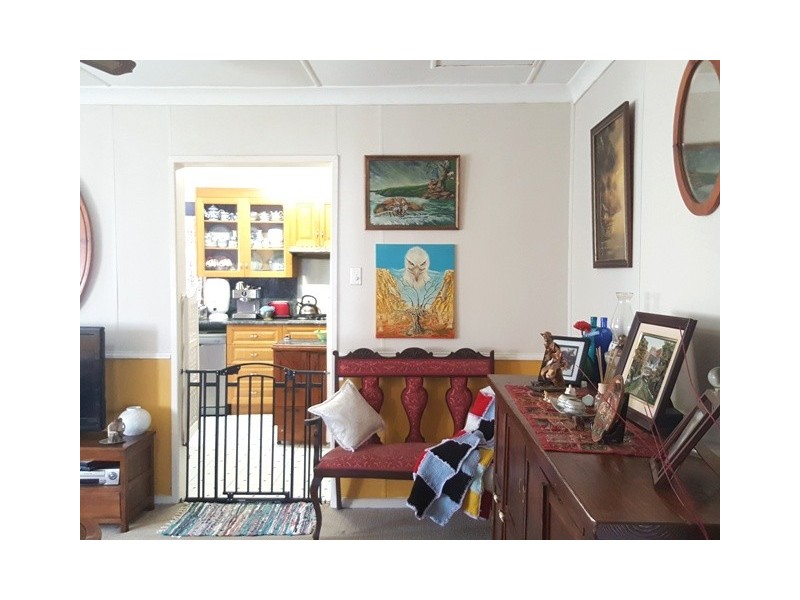 81 East Street Extended, Mount Morgan QLD 4714