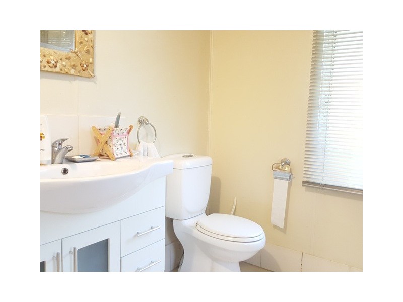 81 East Street Extended, Mount Morgan QLD 4714