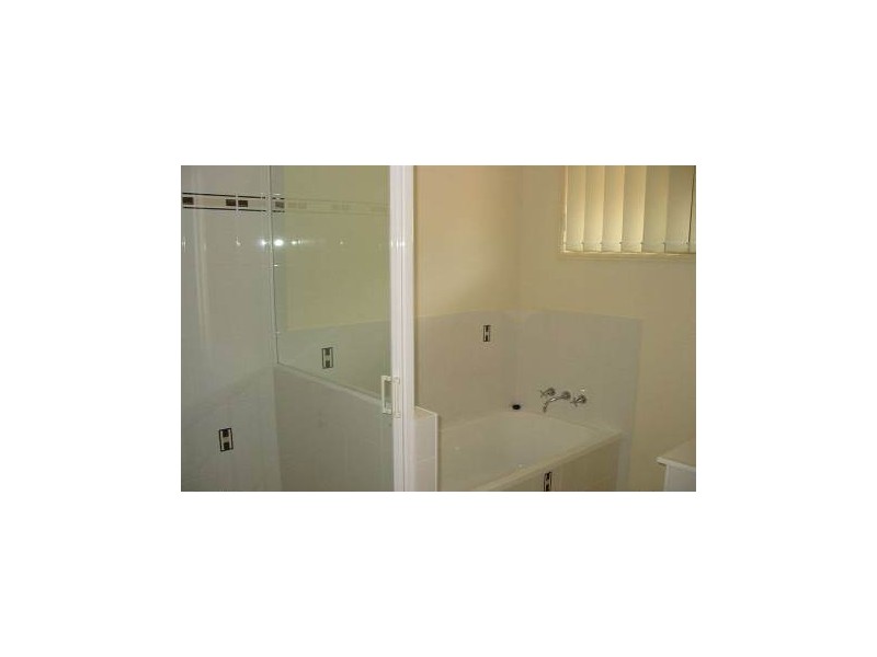 23 Seonaid Place, Gracemere QLD 4702