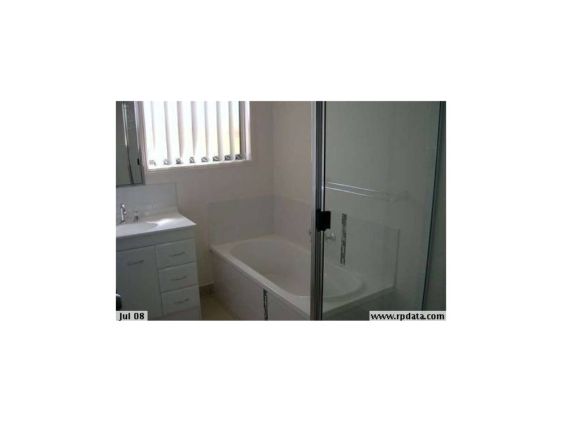 10 Rosella Drive, Gracemere QLD 4702
