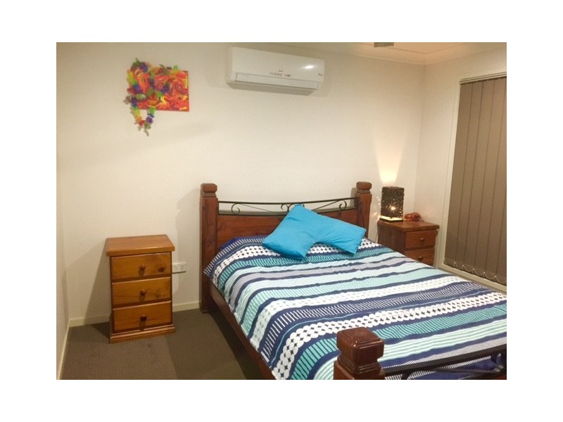 8 Florida Crescent, Parkhurst QLD 4702