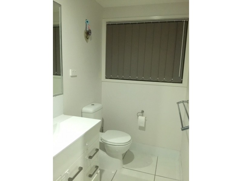 8 Florida Crescent, Parkhurst QLD 4702