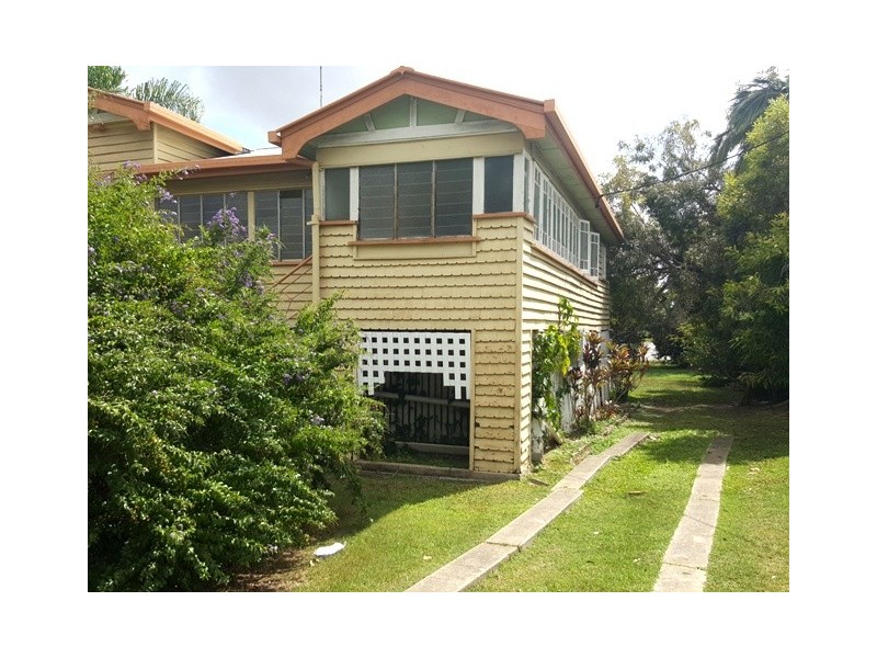 95 Lakes Creek Road, Berserker QLD 4701