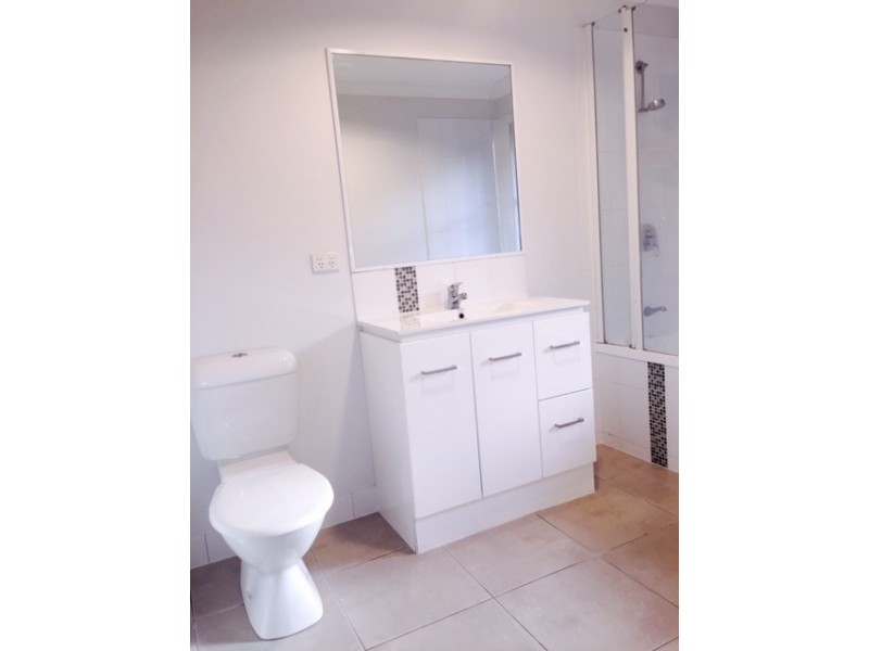 4 Victoria Street, West Rockhampton QLD 4700