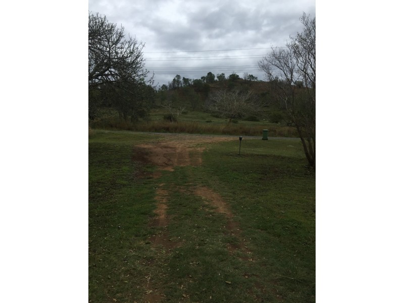 19 Racecourse Road, Mount Morgan QLD 4714