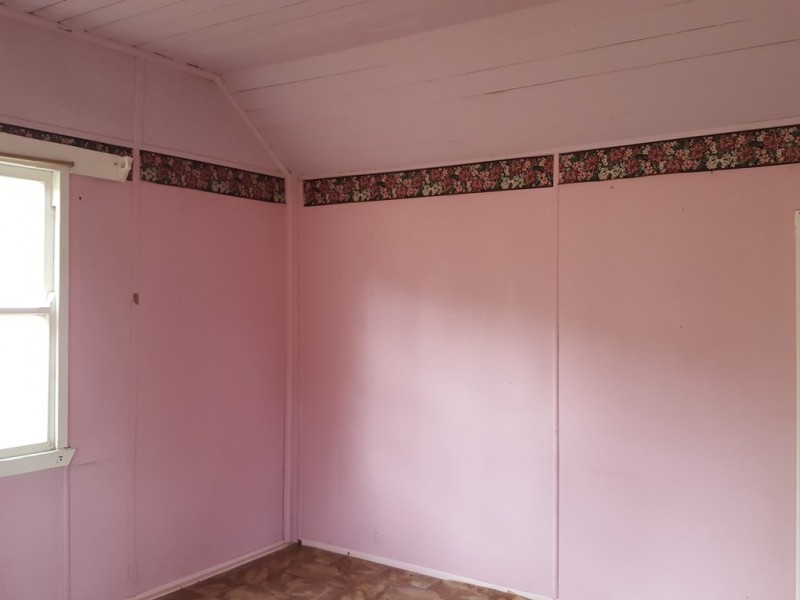 64 Hall Street, Mount Morgan QLD 4714