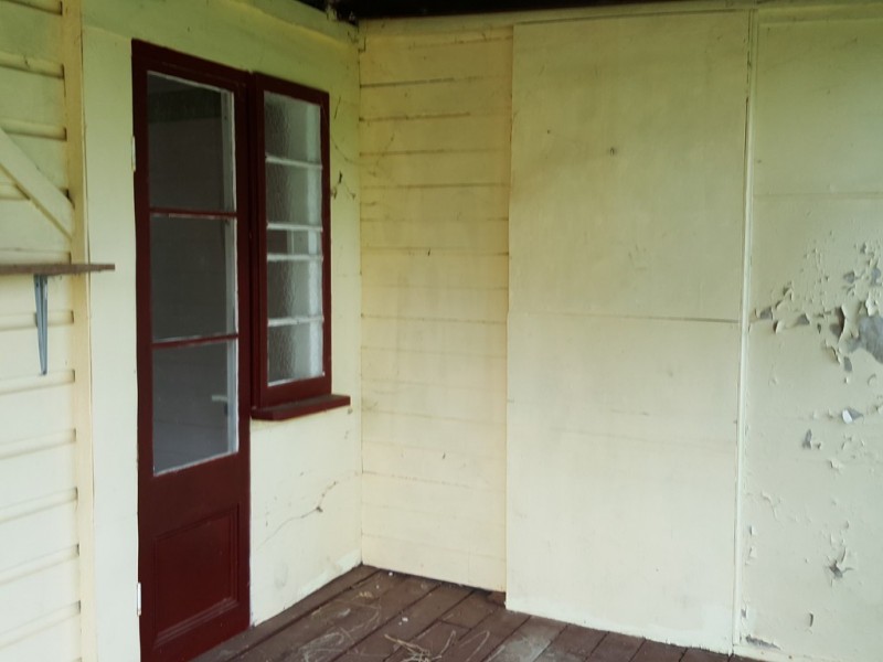 64 Hall Street, Mount Morgan QLD 4714