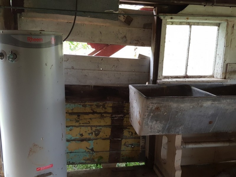 64 Hall Street, Mount Morgan QLD 4714