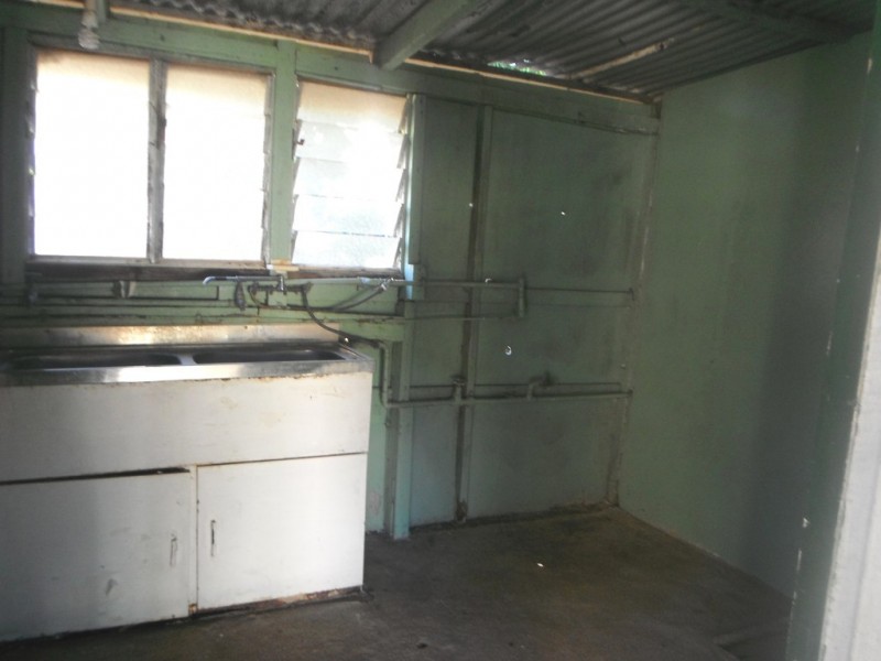 8 Queen Street, Mount Morgan QLD 4714