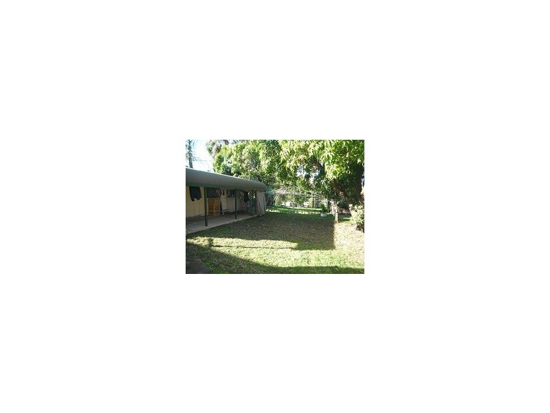 8 Queen Street, Mount Morgan QLD 4714