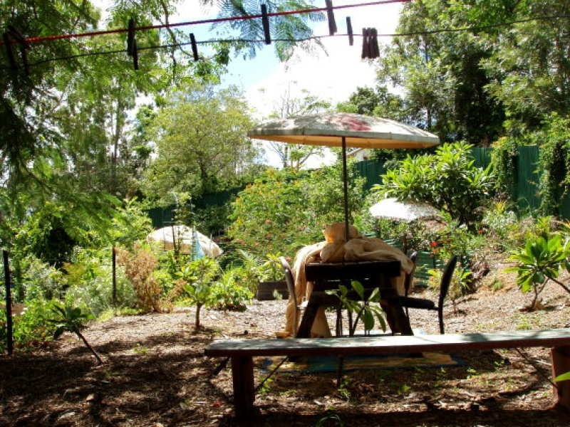 19 East Street, Mount Morgan QLD 4714