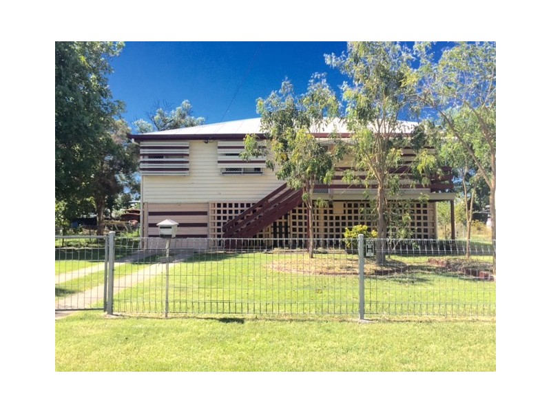 10 Hogan Street, Park Avenue QLD 4701
